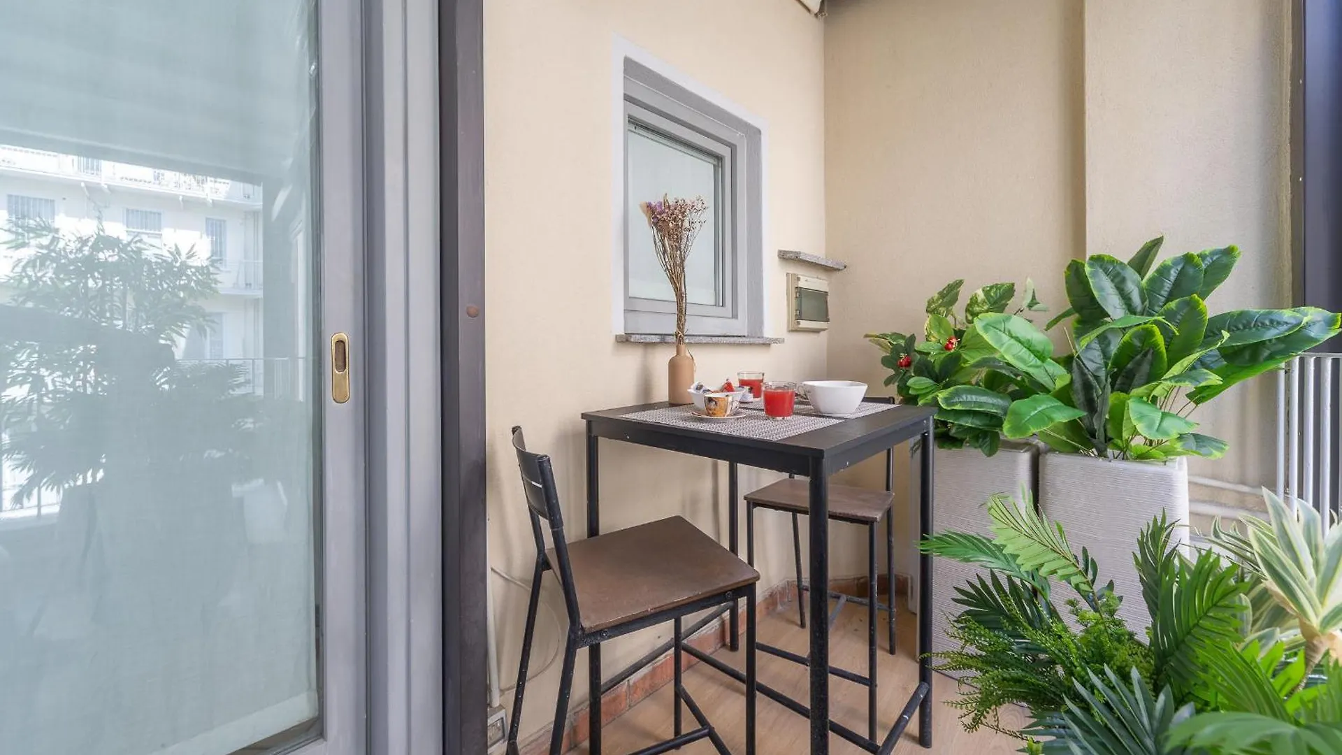 Stunning & Central 1Bdr With Terrace In Cadorna Area By Rentopolis Milan Italy