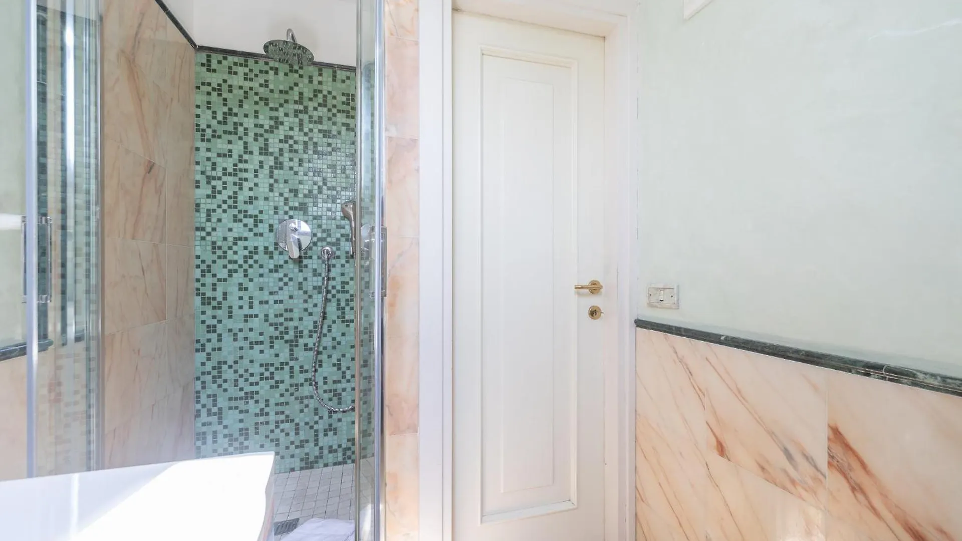 Stunning & Central 1Bdr With Terrace In Cadorna Area By Rentopolis Milan 0*,