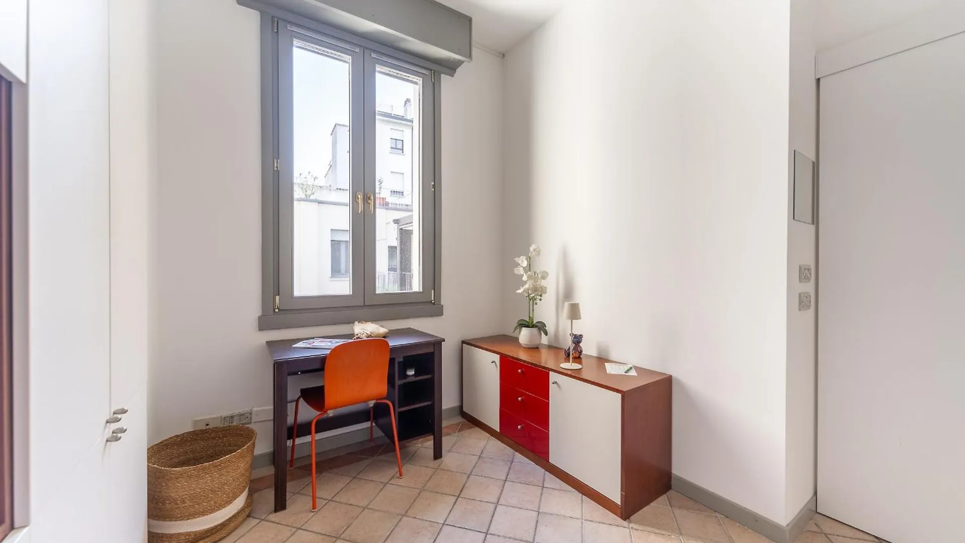 Apartment Stunning & Central 1Bdr With Terrace In Cadorna Area By Rentopolis Milan