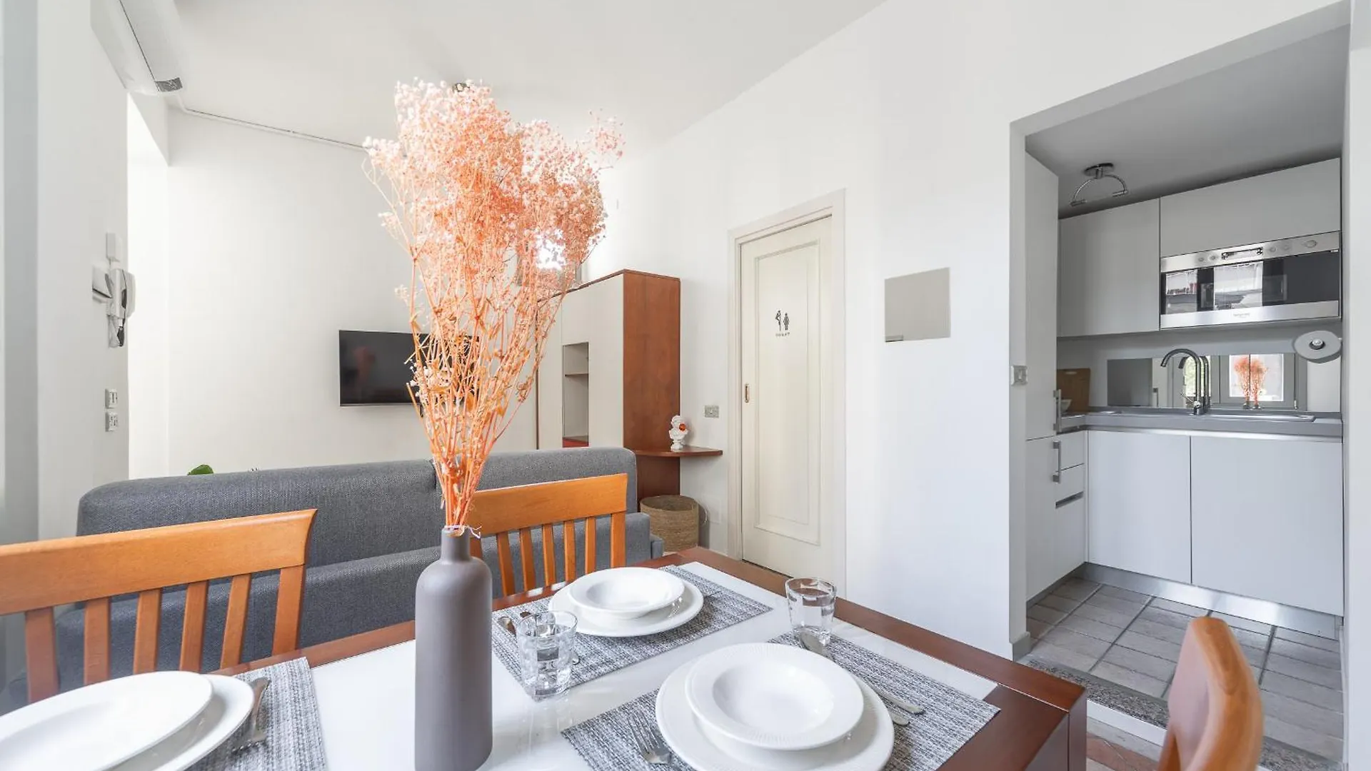 Stunning & Central 1Bdr With Terrace In Cadorna Area By Rentopolis Milan