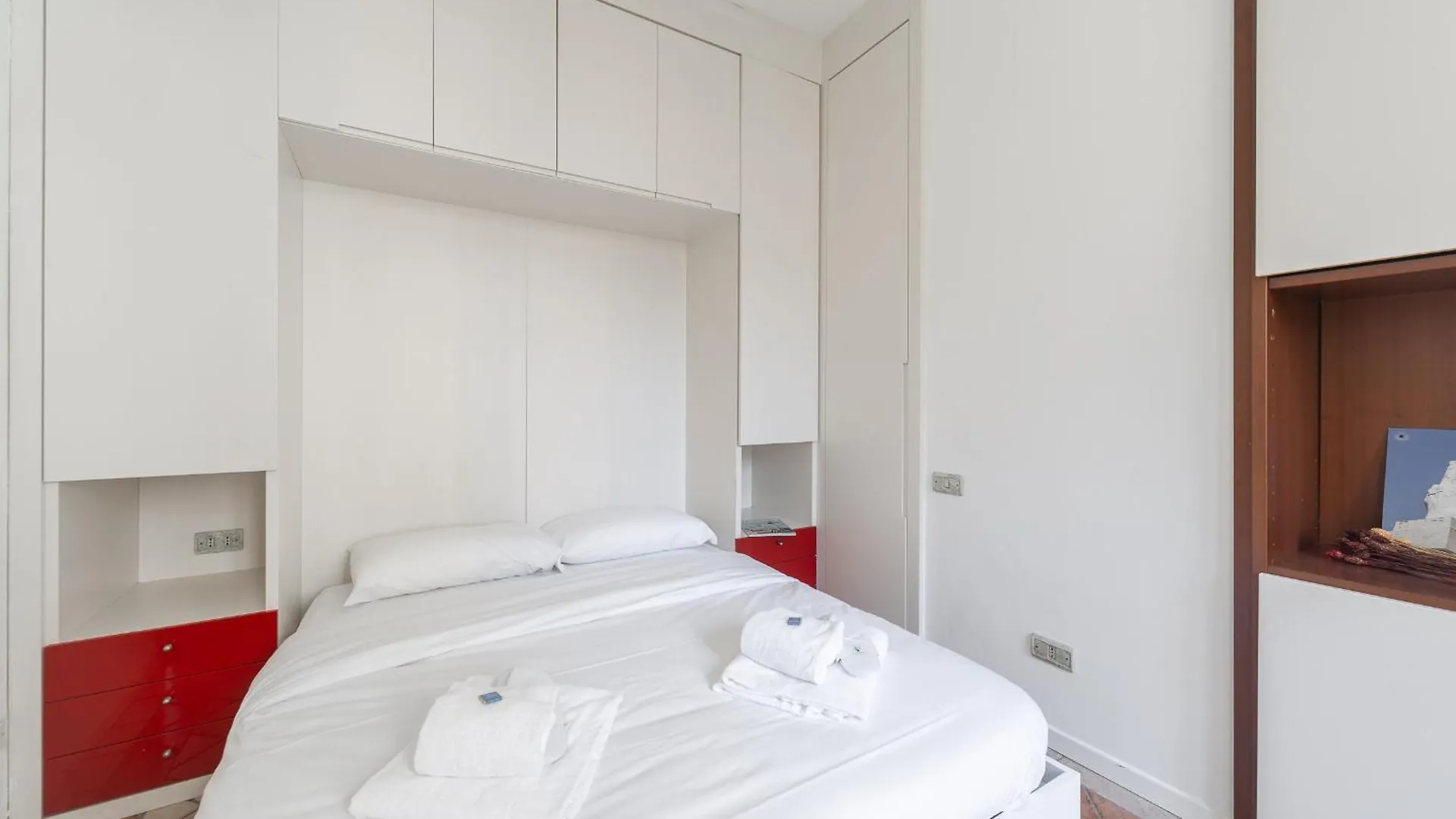 Stunning & Central 1Bdr With Terrace In Cadorna Area By Rentopolis Milan Apartment