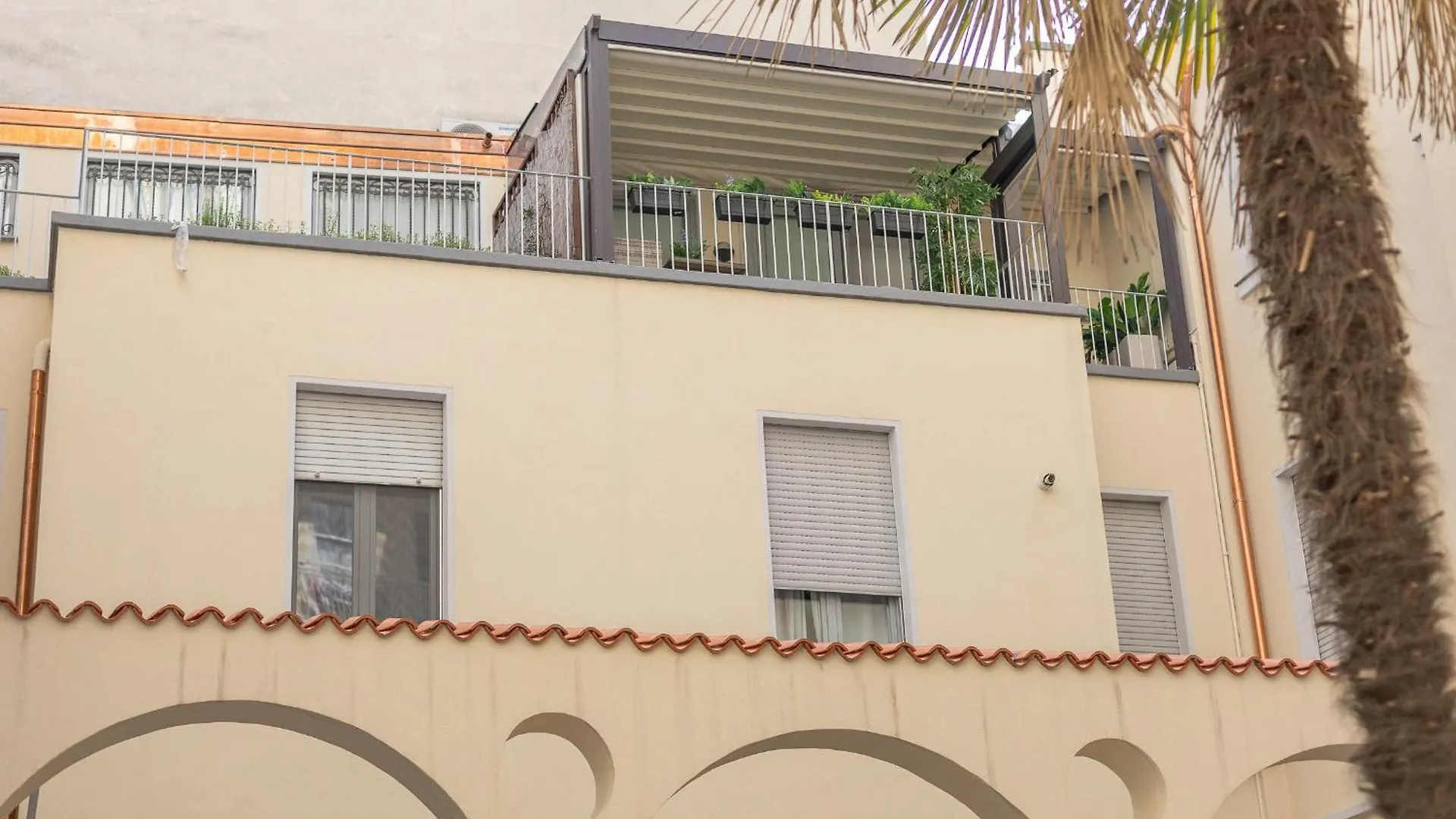 Apartment Stunning & Central 1Bdr With Terrace In Cadorna Area By Rentopolis Milan